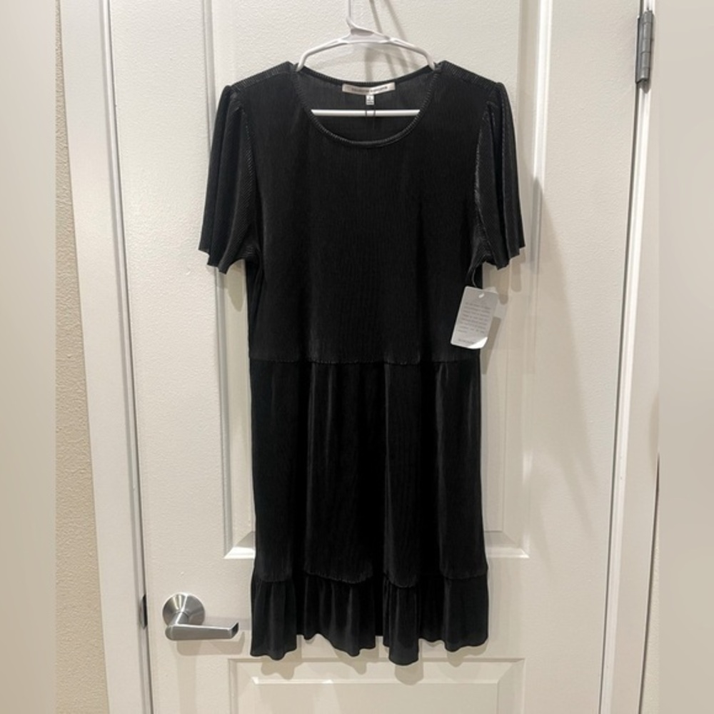 NEW…Collective Concepts Black Rib Patterned Dress